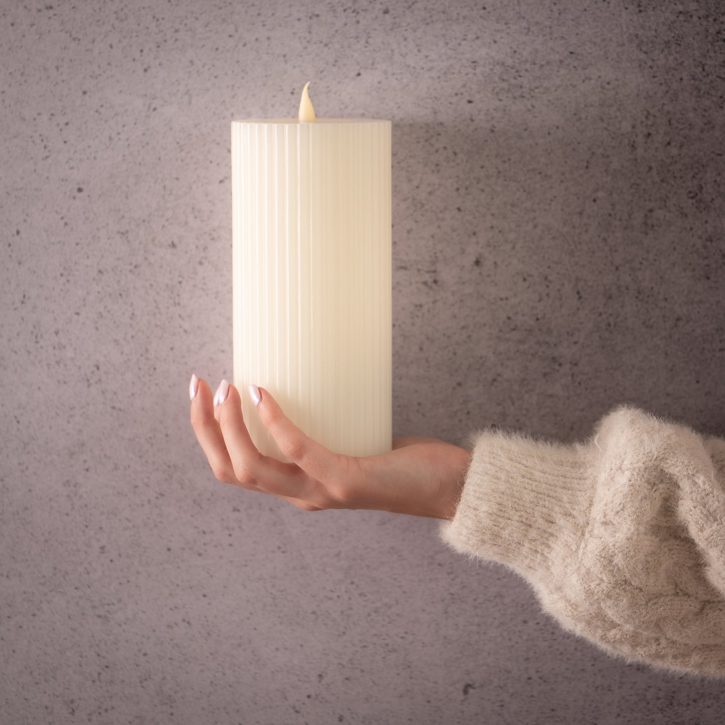 Ridged Pillar Candle 195mm Gift set